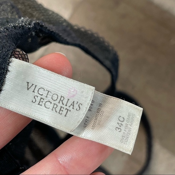 Vintage Victoria’s Secret Black Lace Bra 34C - Picture 9 of 9